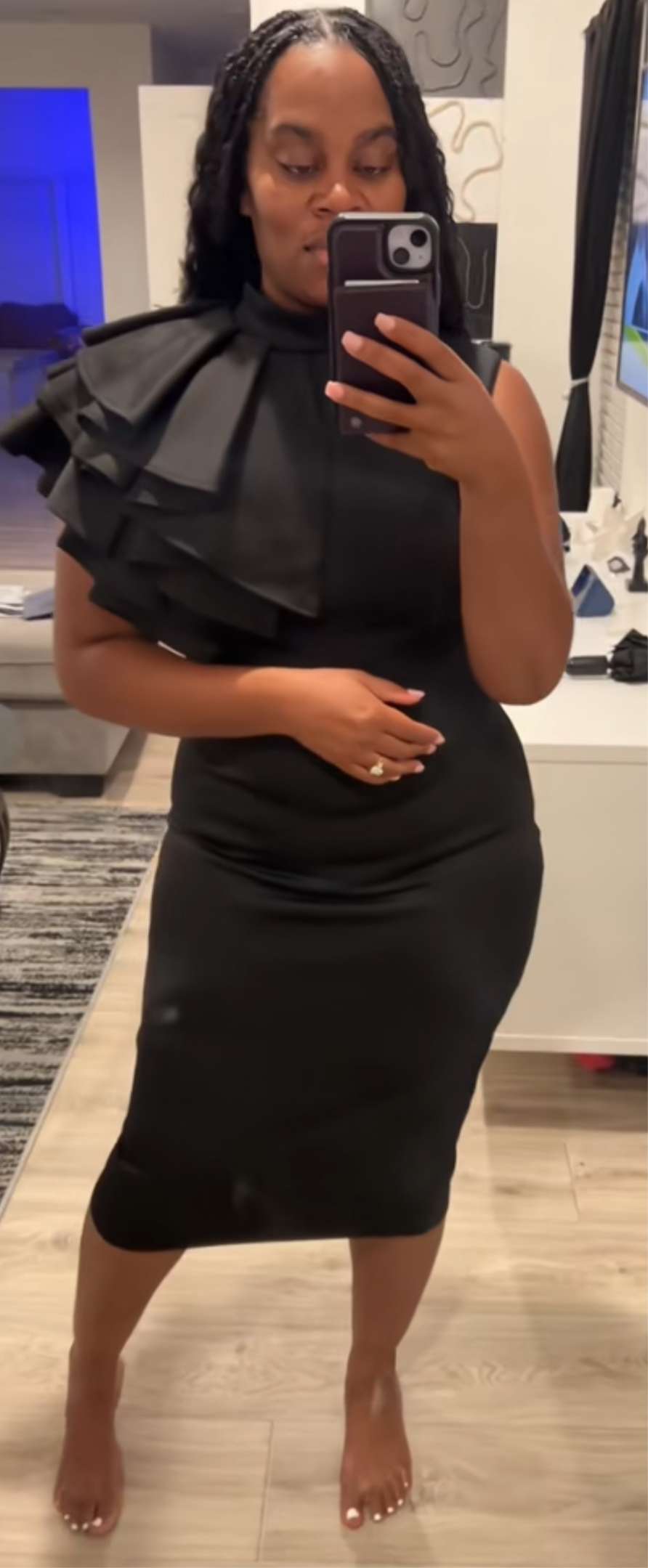 Body con ruffle sleeveless dress
